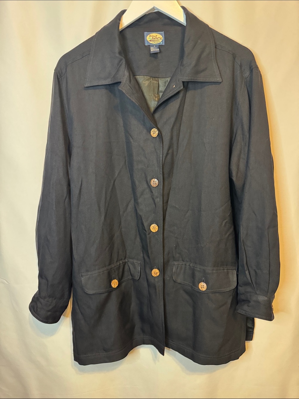 Tommy Bahama Classic Black Button-Front Jacket 100% silk exterior. Woman medium